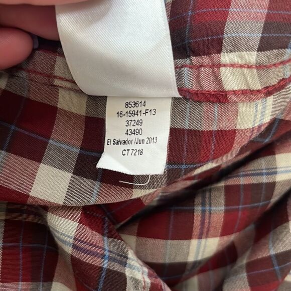 REI button up blouse.  Size Medium. Soft and breathable Lyocell and cotton mix. - Picture 6 of 6